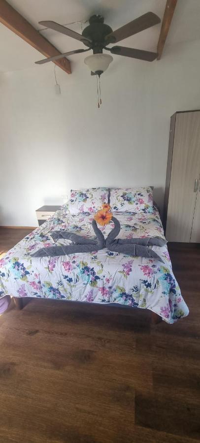 Hostal Henua Roa 2 Apartment Hanga Roa Ngoại thất bức ảnh